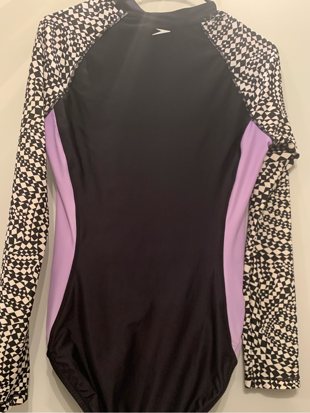 🔥SALE🔥 SPEEDO LONG SLEEVED, ZIP FRONT SWIM SUIT. EXCELLENT CONDITION! - Picture 8 of 9